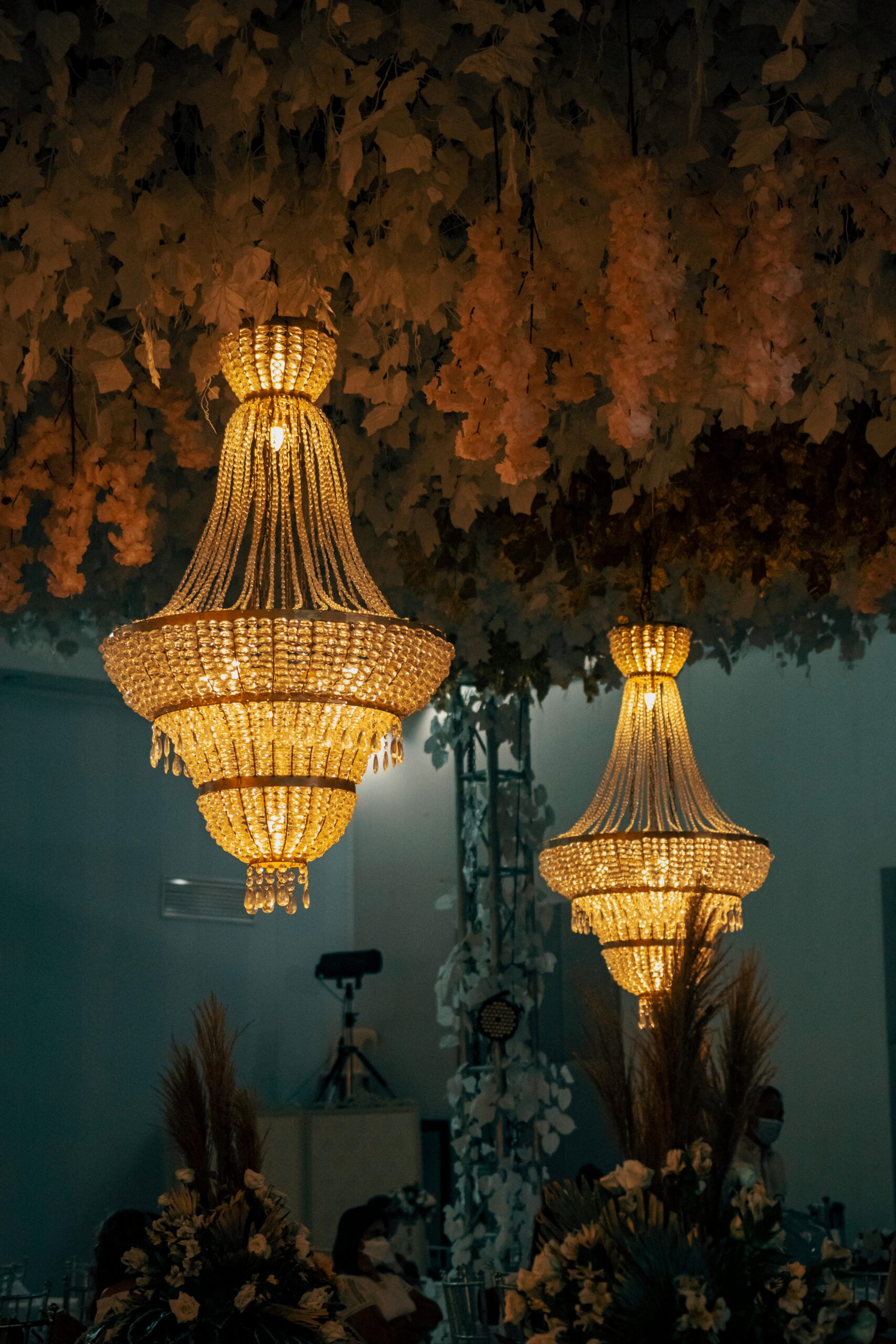 Top wedding trends 2025 - lights